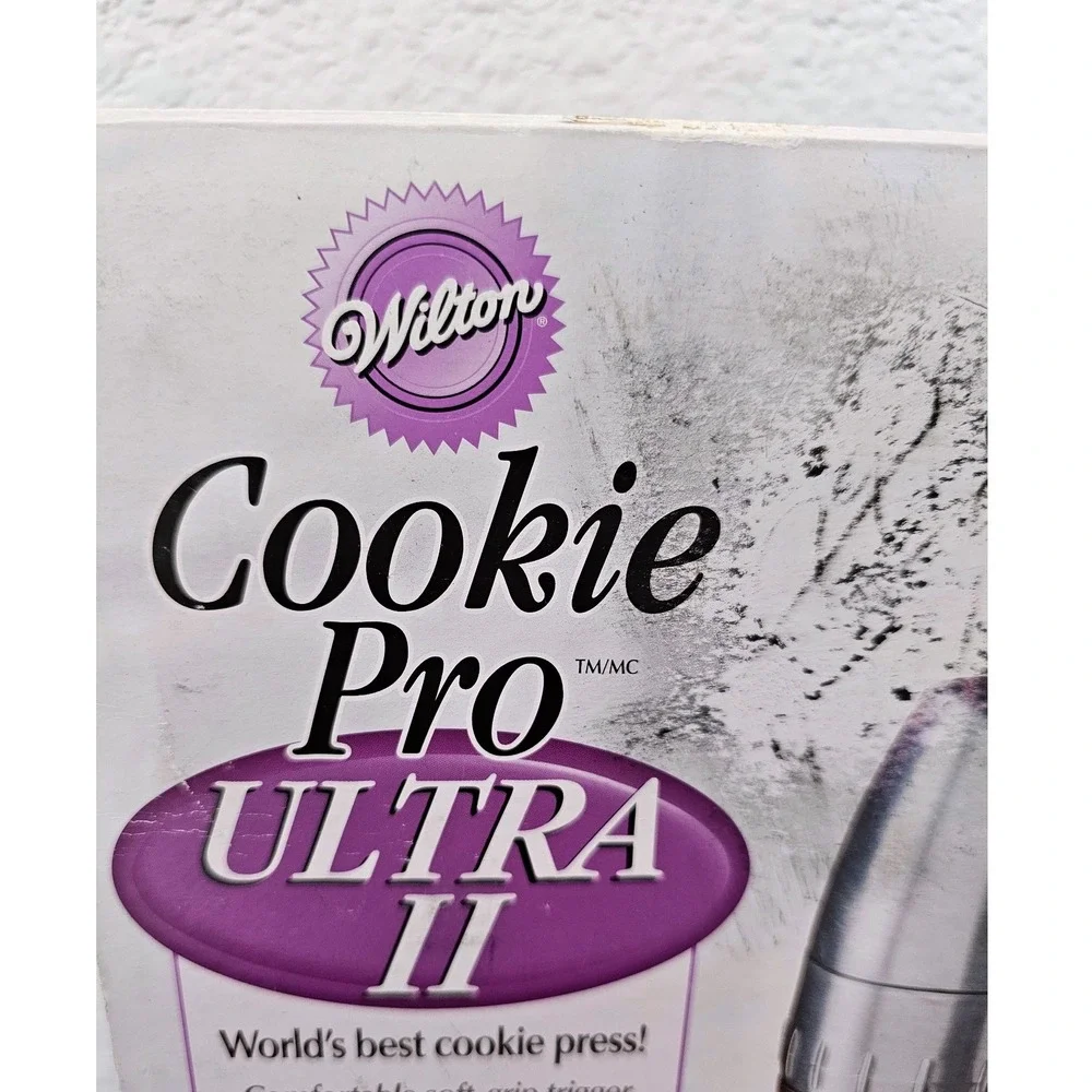 Wilton Cookie Pro Ultra II Cookie Press 19 Disks Spritz Maker Set